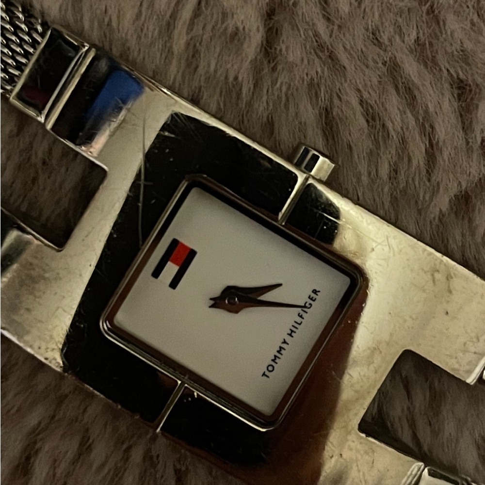 Tommy Hilfiger Watch - Picture 4 of 9